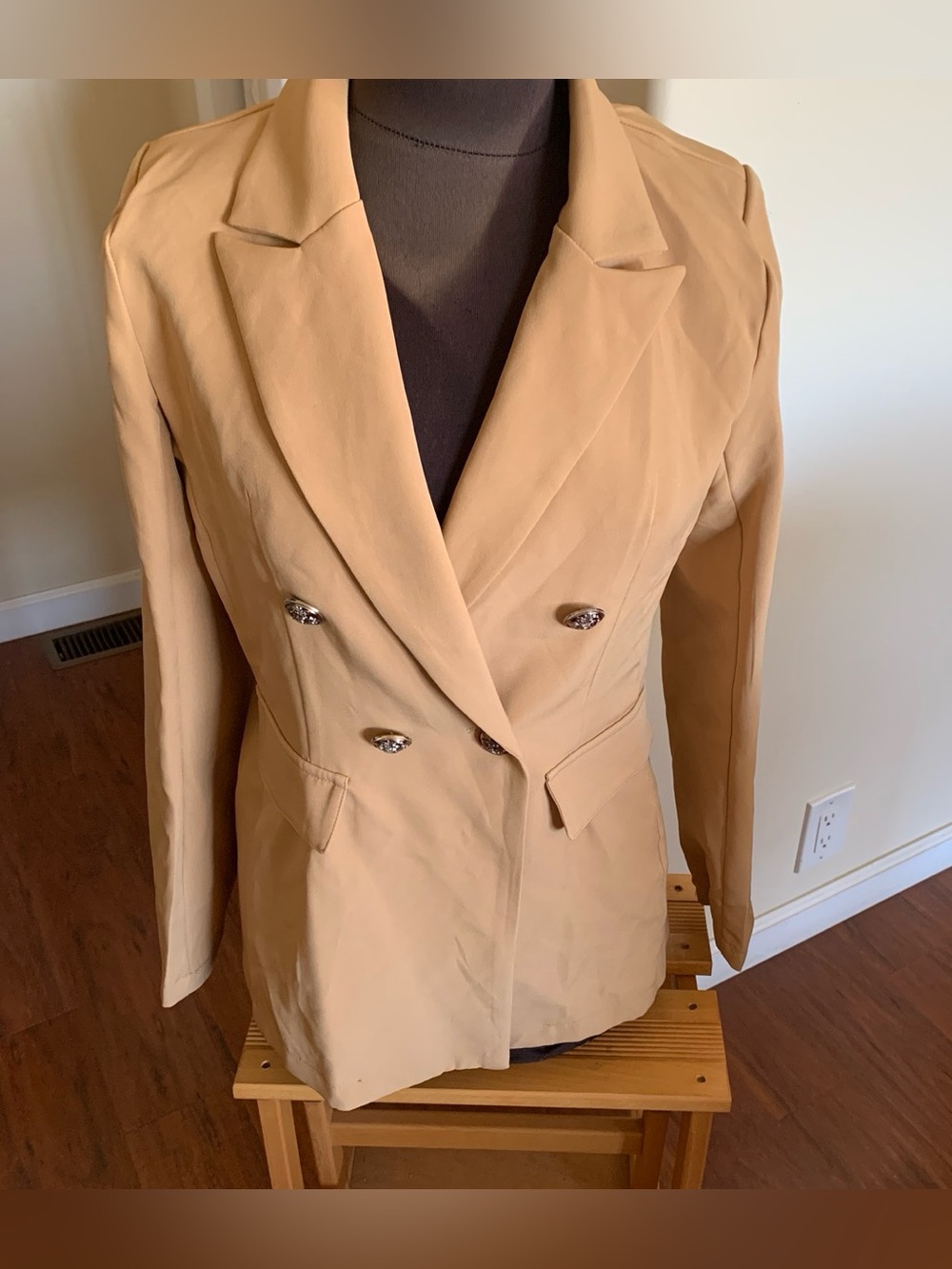 SHEIN Double-Breasted lightweight tanBlazer